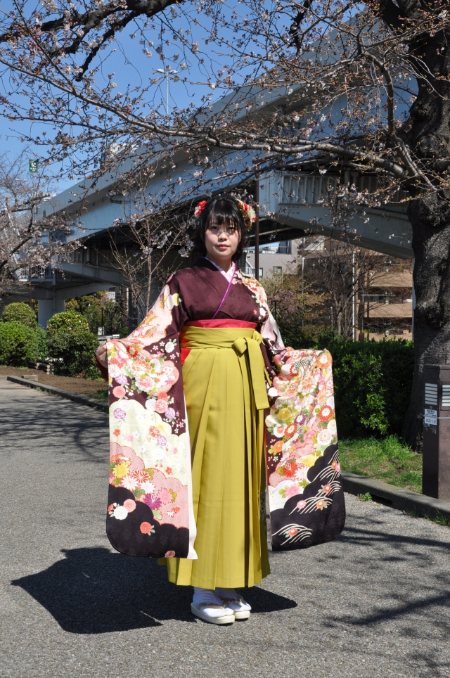 卒業式袴女子